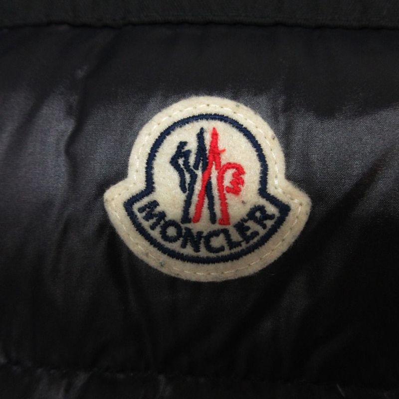 Moncler Genichi Gilet Down Vest Icon Patch Letter Ring Logo 1