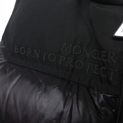 Moncler Genichi Gilet Down Vest Icon Patch Letter Ring Logo 1