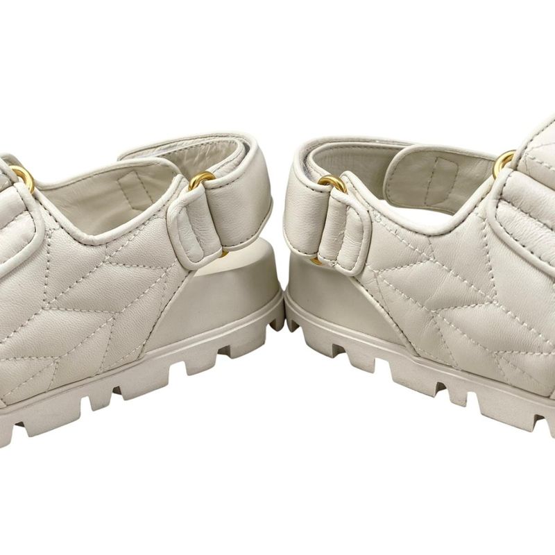 Miu Miu Miu Sandals Sporty Matelasse Leather 36.5 Metal Logo White Gold