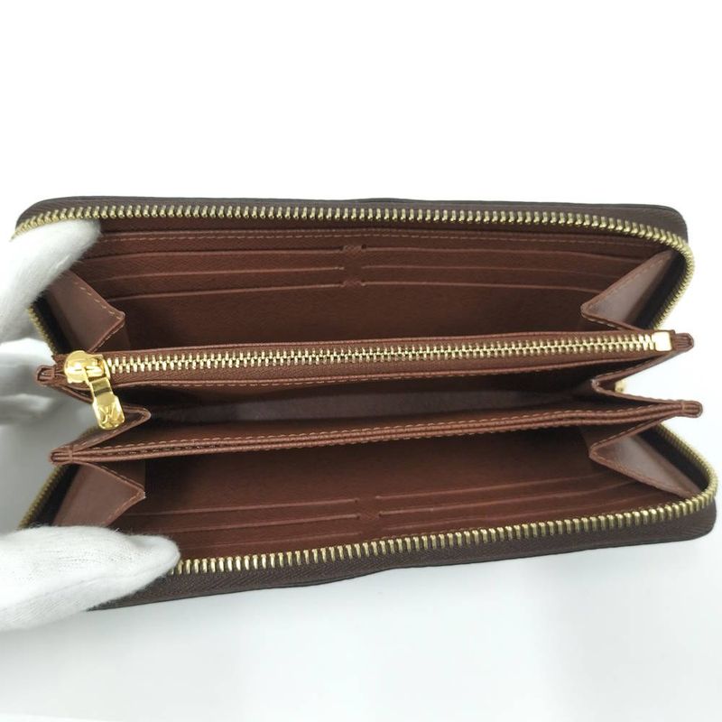 Louis Vuitton Zippy Wallet Monogram