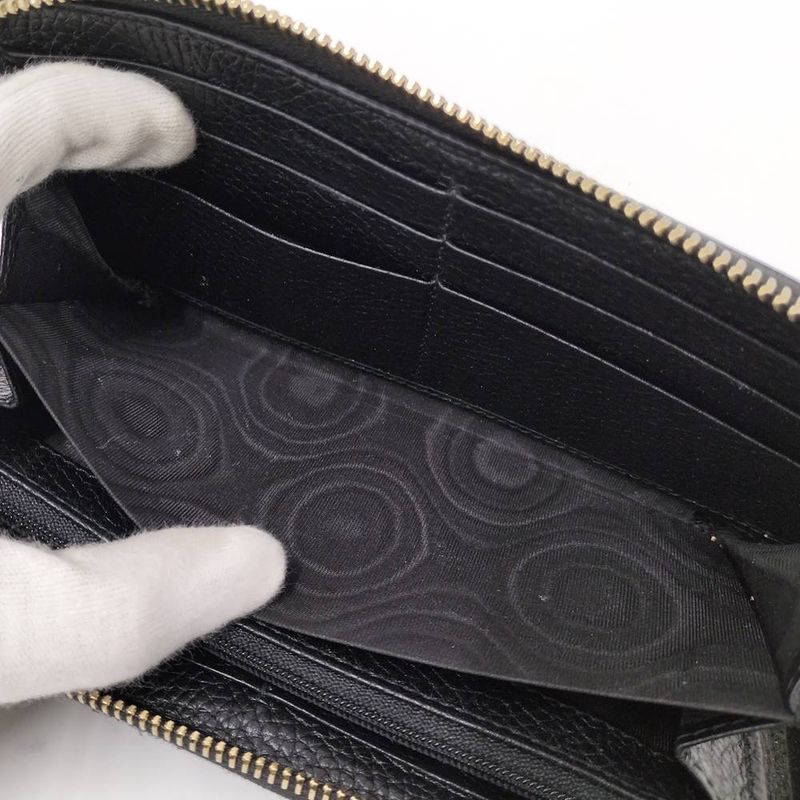 Gucci Soho Zip Around Wallet Interlocking Leather Black