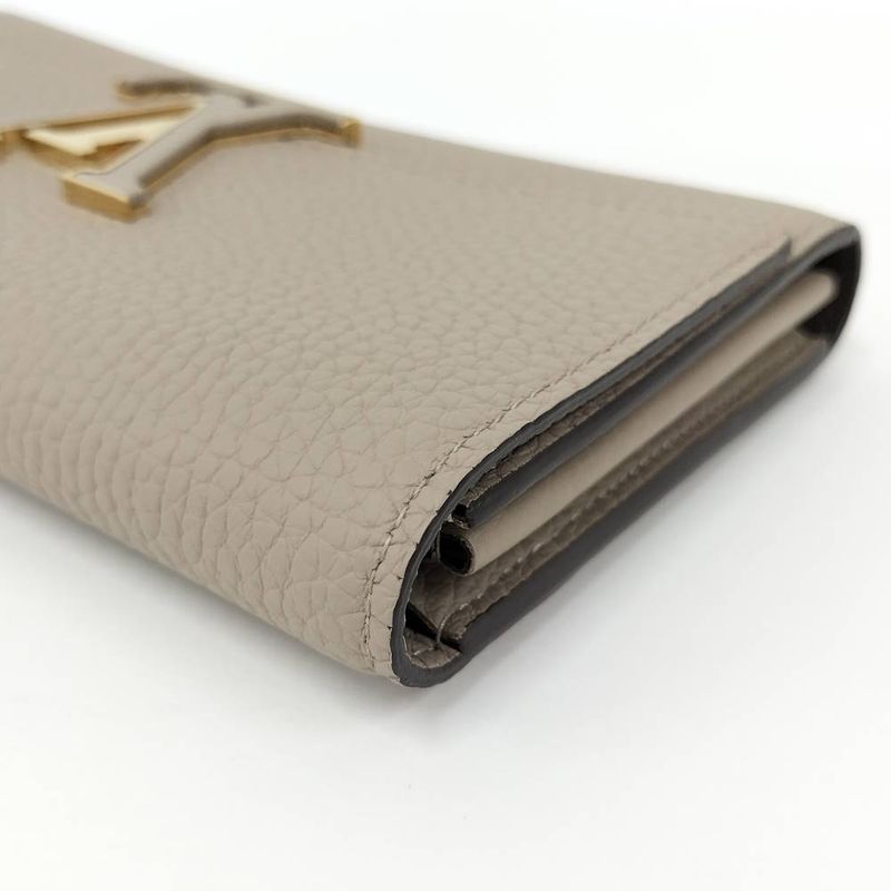 Louis Vuitton Portefeuille Capucines Wallet Taurillon Leather Galle