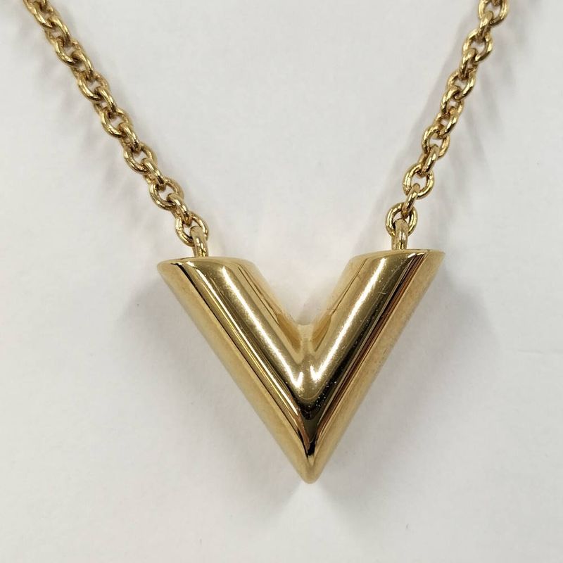 Louis Vuitton Essential Necklace