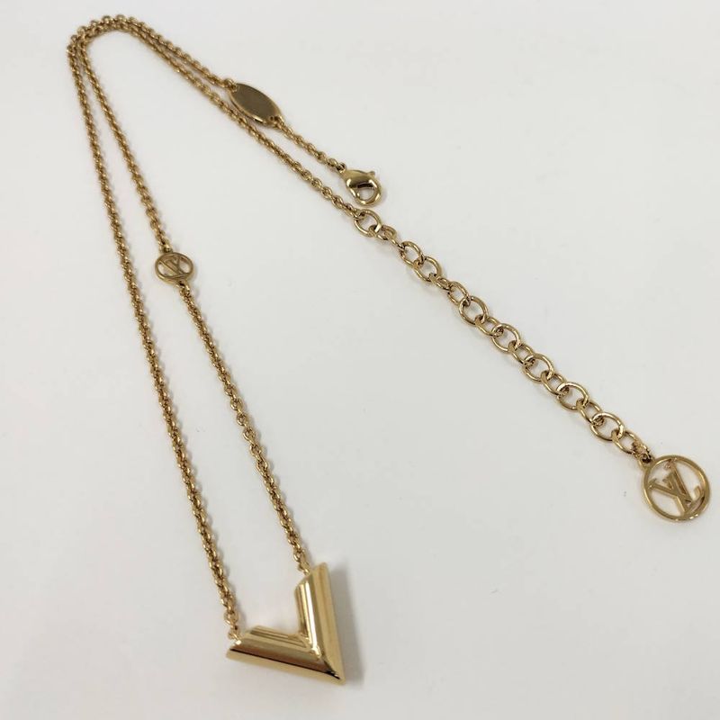 Louis Vuitton Essential Necklace