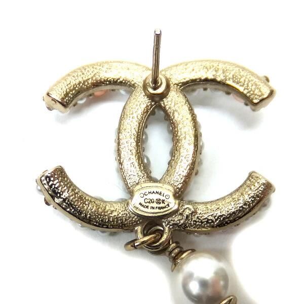 Chanel Swing Earrings Metal Costume Pearl Champagne Gold White CC