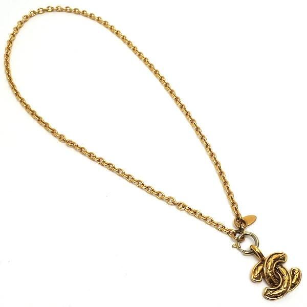 Chanel Necklace Metal Gold Cc Quilted