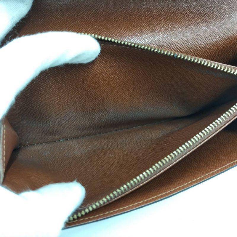 Louis Vuitton Bifold Wallet Porte-Monnaie Cles Monogram Graffiti