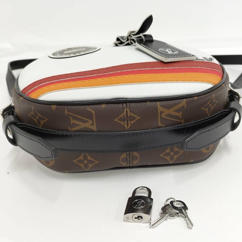 Louis Vuitton Chapeau Small Shoulder Bag LV Air Line Monogram