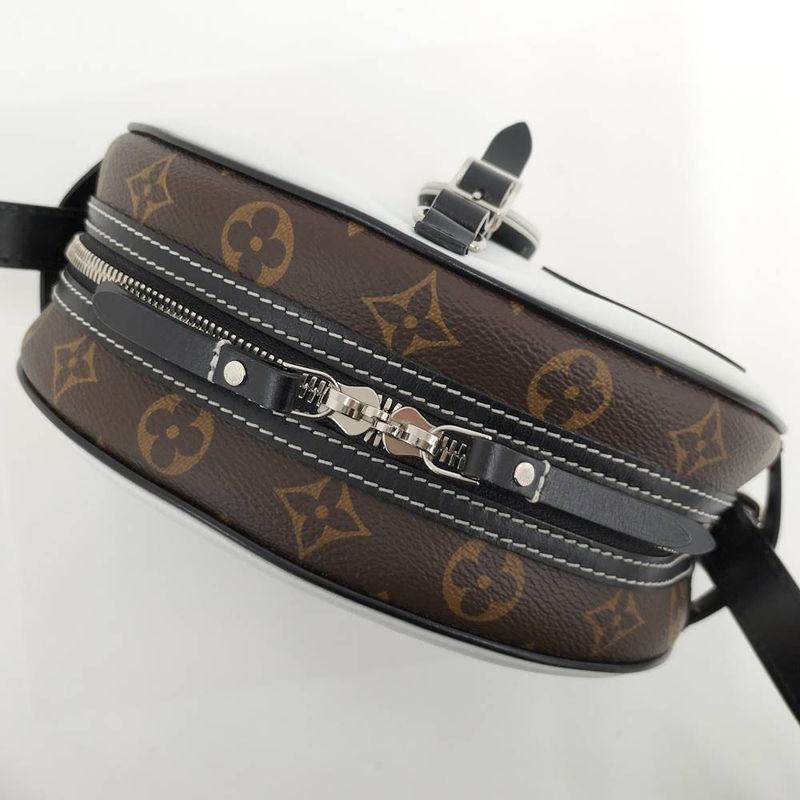 Louis Vuitton Chapeau Small Shoulder Bag LV Air Line Monogram