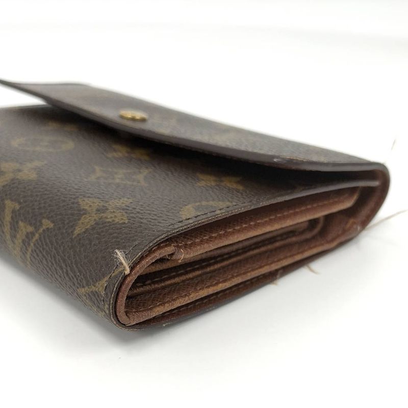 Louis Vuitton Pochette Passpole Trifold Wallet with Passcase Monogram