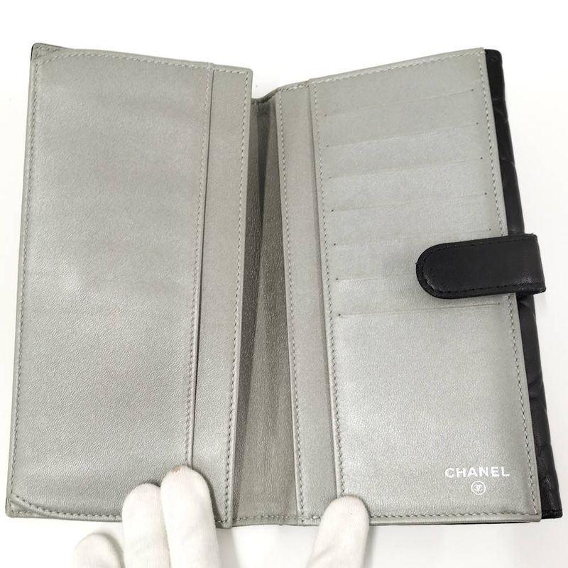 Chanel Camellia Bifold Wallet Leather Black