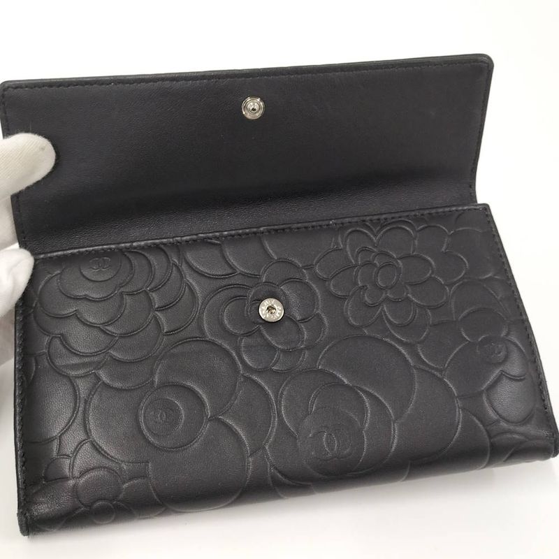 Chanel Camellia Bifold Wallet Leather Black