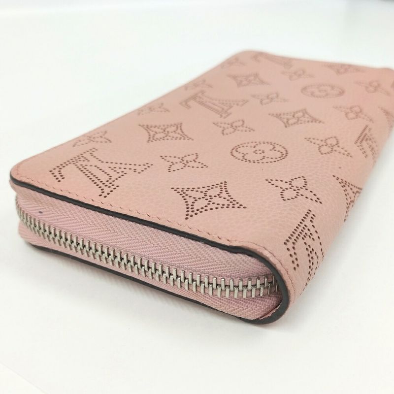 Louis Vuitton Zip Around Wallet Zippy Mahina Magnolia