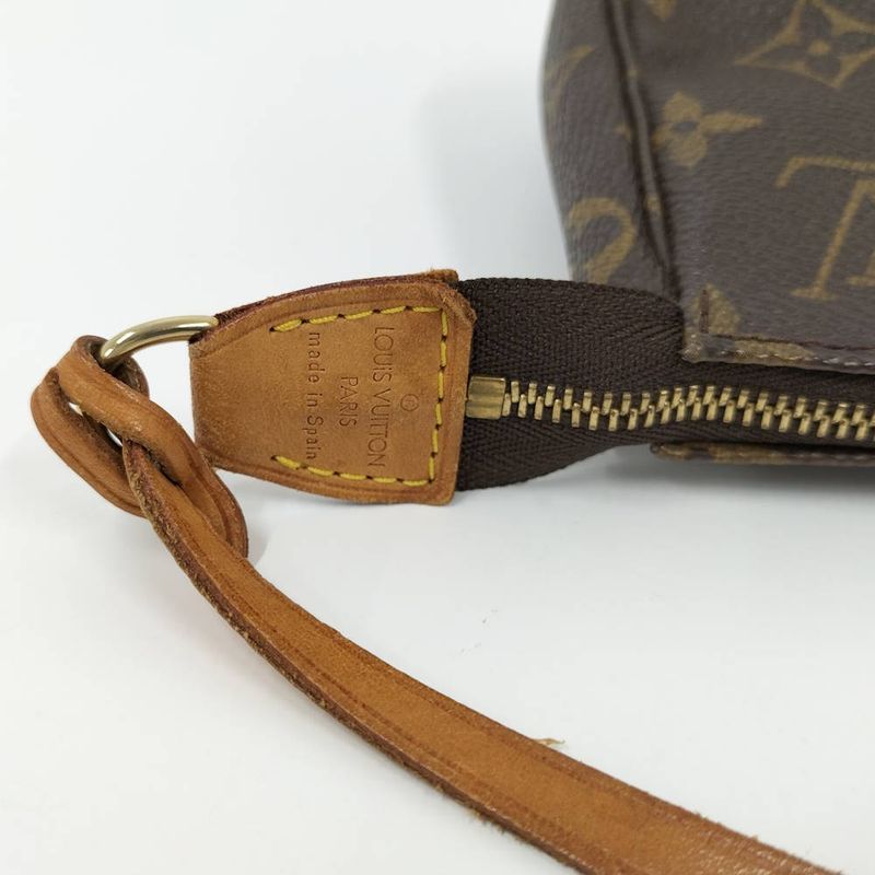 Louis Vuitton Pochette Handbag Monogram
