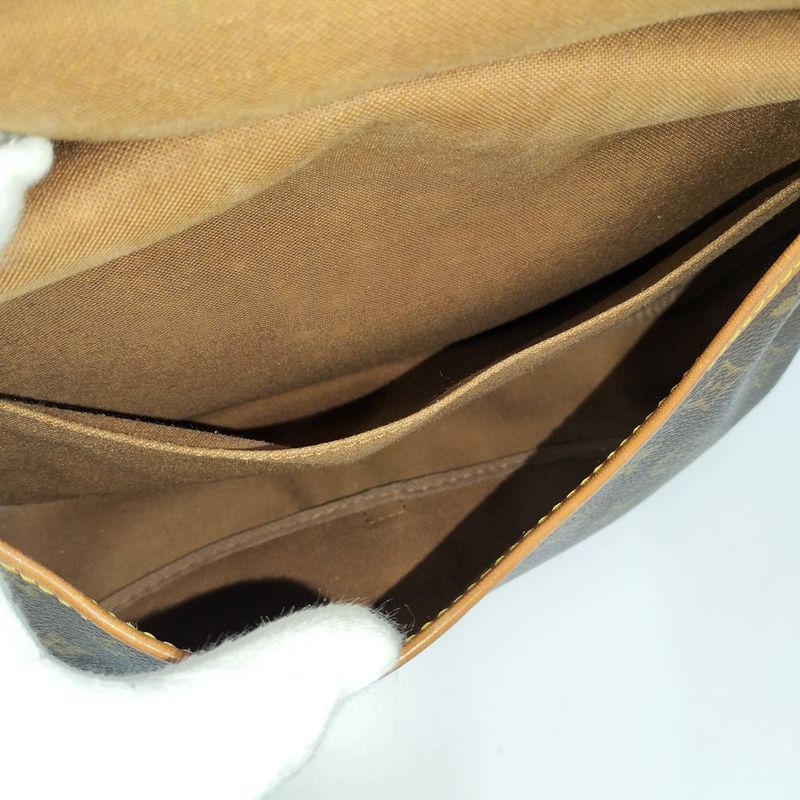 Louis Vuitton Saumur 30 Shoulder Bag Monogram
