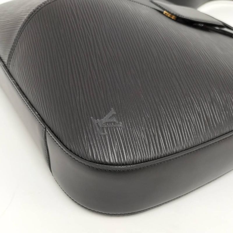 Louis Vuitton Reverie Shoulder Bag Epi Noir Black