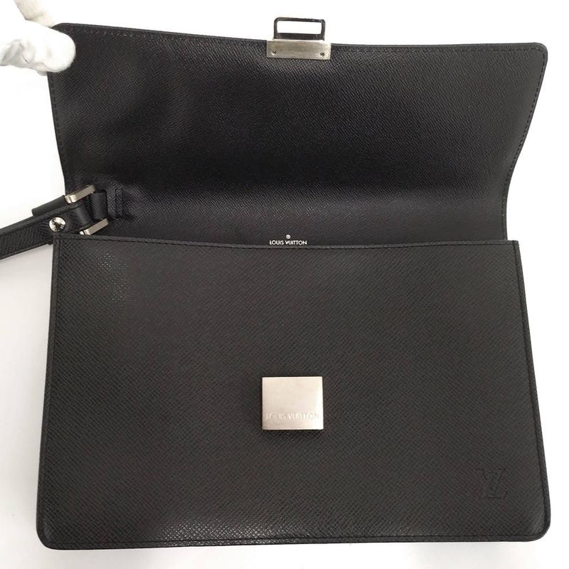 Louis Vuitton Selenga Clutch Taiga Ardoise