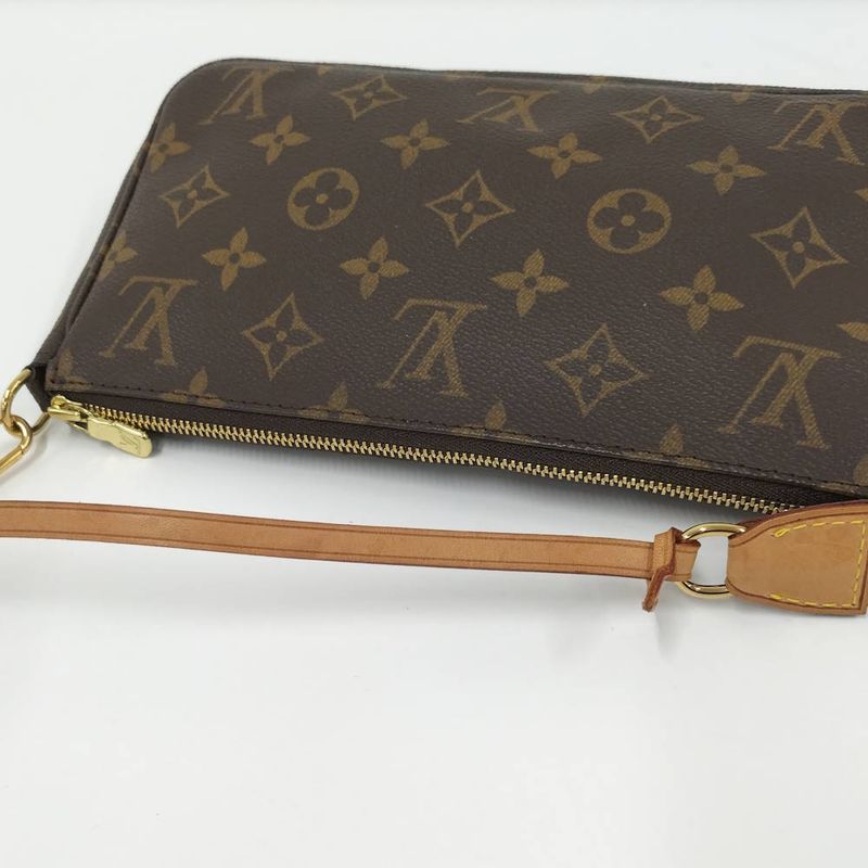 Louis Vuitton Pochette Handbag Monogram