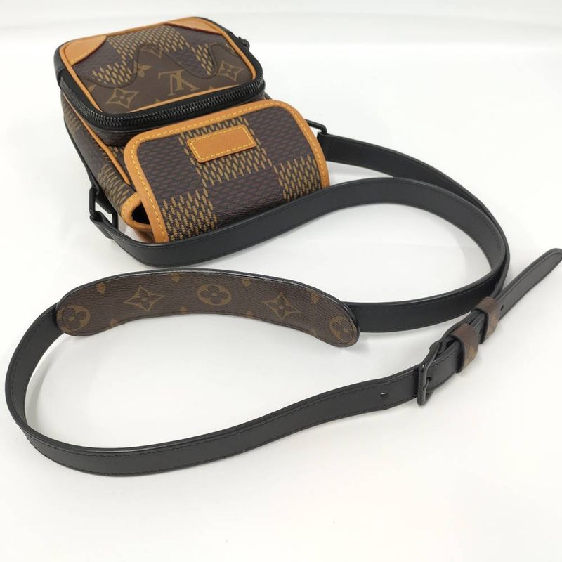 Louis Vuitton Amazon Messenger Collaboration Damier Giant Shoulder Bag