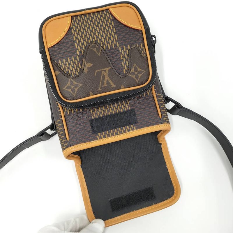 Louis Vuitton Amazon Messenger Collaboration Damier Giant Shoulder Bag