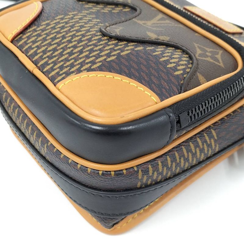 Louis Vuitton Amazon Messenger Collaboration Damier Giant Shoulder Bag