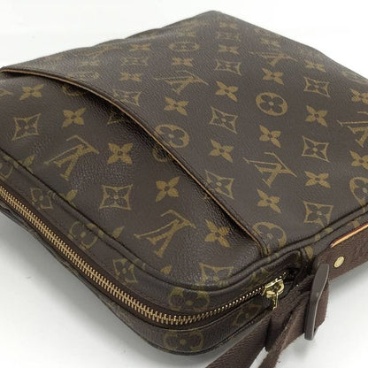 Louis Vuitton Trotteur Boble Shoulder Bag Monogram