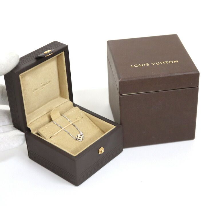 Louis Vuitton Pendentif Necklace Monogram Idylle White Gold