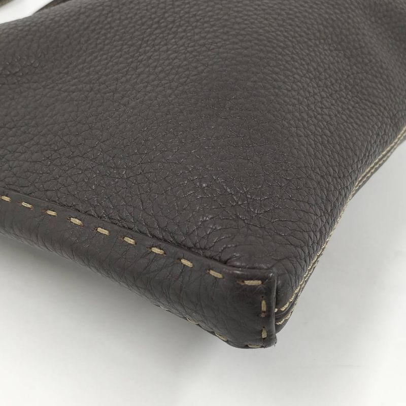 Fendi Selleria Shoulder Bag Leather Brown