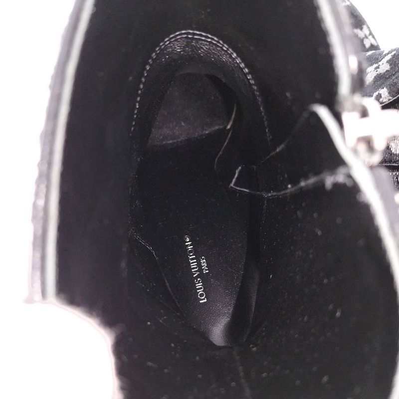 Louis Vuitton Short Boots Silhouette Line 39 Velour Black