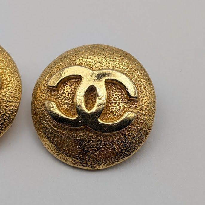 Chanel Earrings CC Logo Round Circle Gold Vintage 23