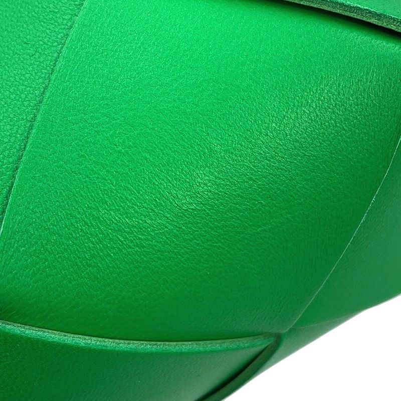 Bottega Veneta Shoulder Bag Maxi Intrecciato Mini Cassette Lambskin