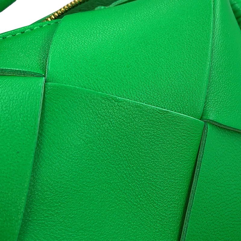 Bottega Veneta Shoulder Bag Maxi Intrecciato Mini Cassette Lambskin
