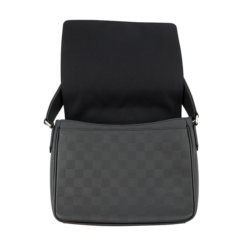 Louis Vuitton Shoulder Bag Damier Infini District PM Black