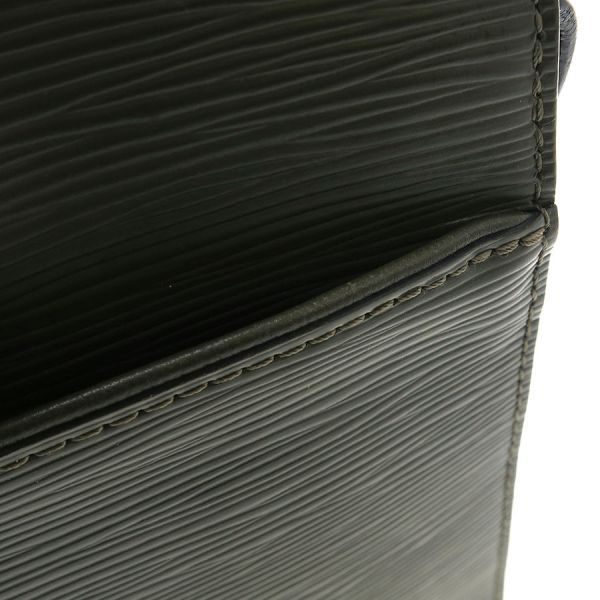Louis Vuitton Epi Vano MM Messenger Bag