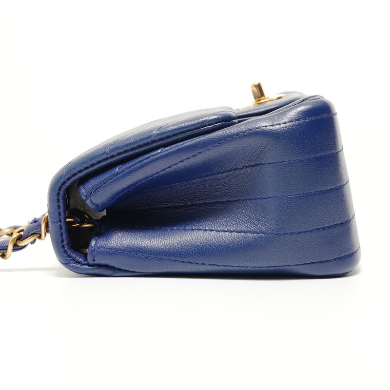 Chanel Shoulder Bag Chez Blanc Lambskin