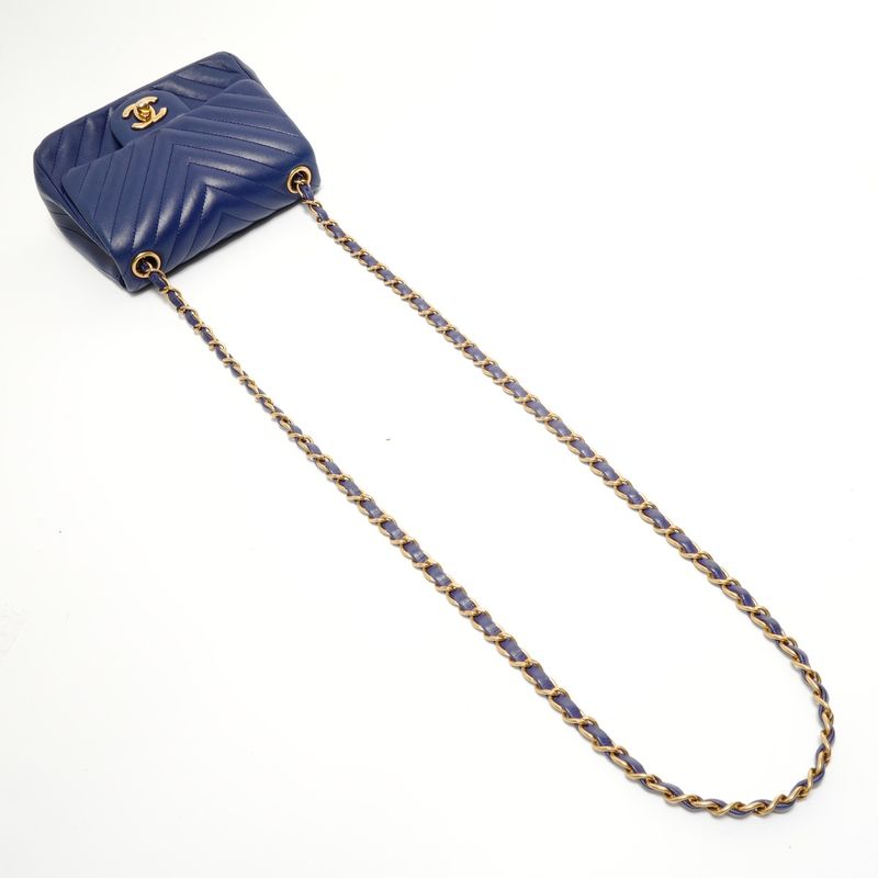 Chanel Shoulder Bag Chez Blanc Lambskin