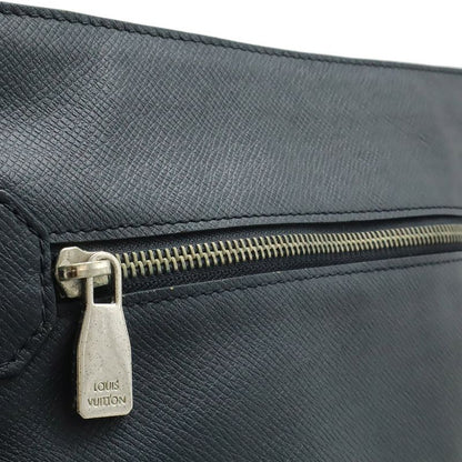 Louis Vuitton Taiga Sasha Shoulder Bag Crossbody Depth Bol Navy Silver