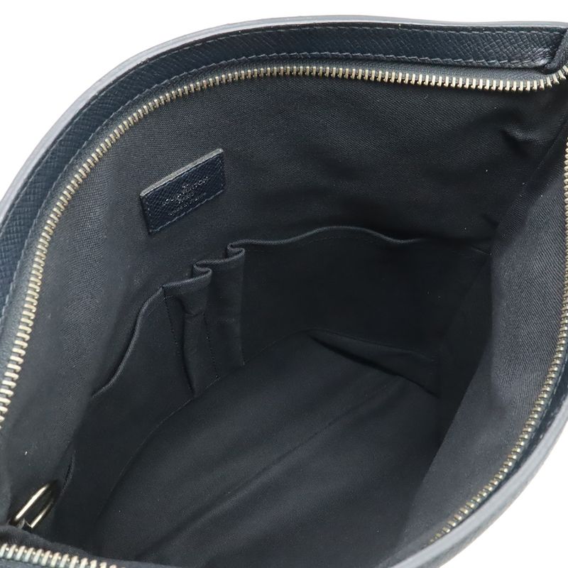 Louis Vuitton Taiga Sasha Shoulder Bag Crossbody Depth Bol Navy Silver