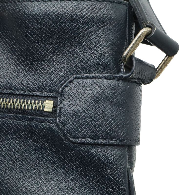 Louis Vuitton Taiga Sasha Shoulder Bag Crossbody Depth Bol Navy Silver
