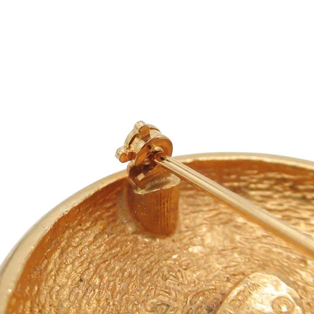 Chanel Vintage CC Logo Circle Brooch Round
