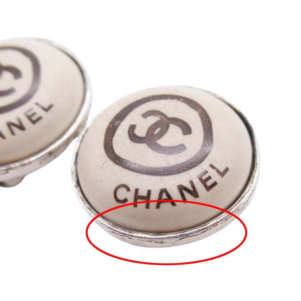 Chanel Vintage Circle CC Logo Earrings Round