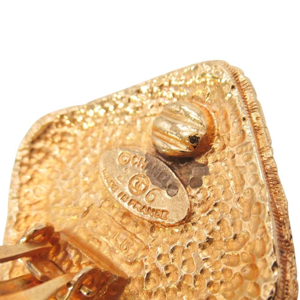 Chanel Vintage Gripoix Earrings Costume Gold Green
