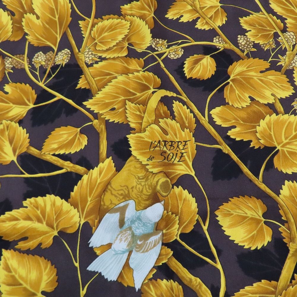 Hermes L'arbre de Soie Silk Tree Mulberry and Silkworm 100% Carre 90 Scarf