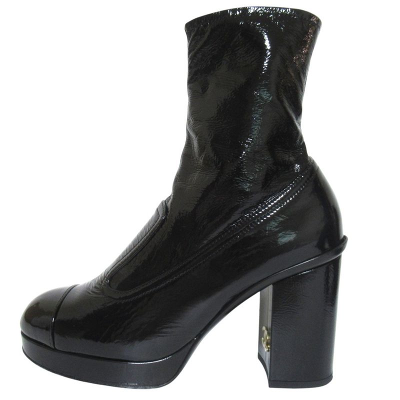 Chanel 23k CC Logo Patent Leather Short Boots Black
