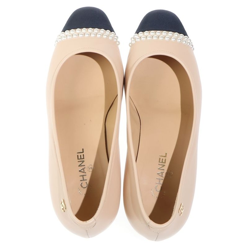 Chanel Pearl Flat Flats Beige