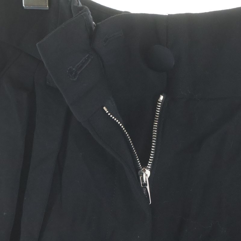 Miu Miu Side Line 2 Tuck Wool Short Shorts Black