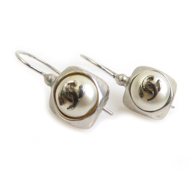 Chanel Earrings CC Logo