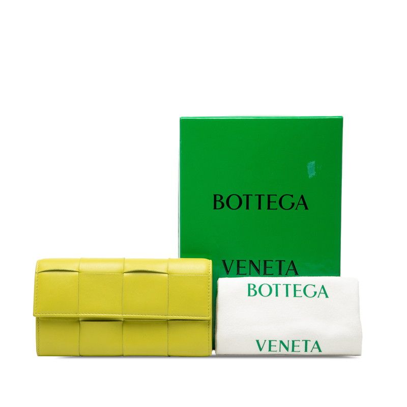 Bottega Veneta Maxi Intrecciato Wallet Green Leather