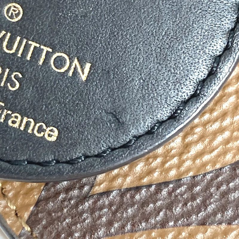 Louis Vuitton Bag Charm Porte Cles Ilustre Monogram Giant Canvas Brown