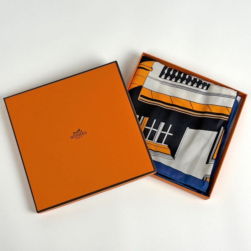 Hermes Carre 70 Minuit AU Faubourg Midnight Scarf Silk Blue Multicolor